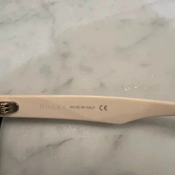 Gucci Black Glasses with Purple Case - Picture 7 of 8